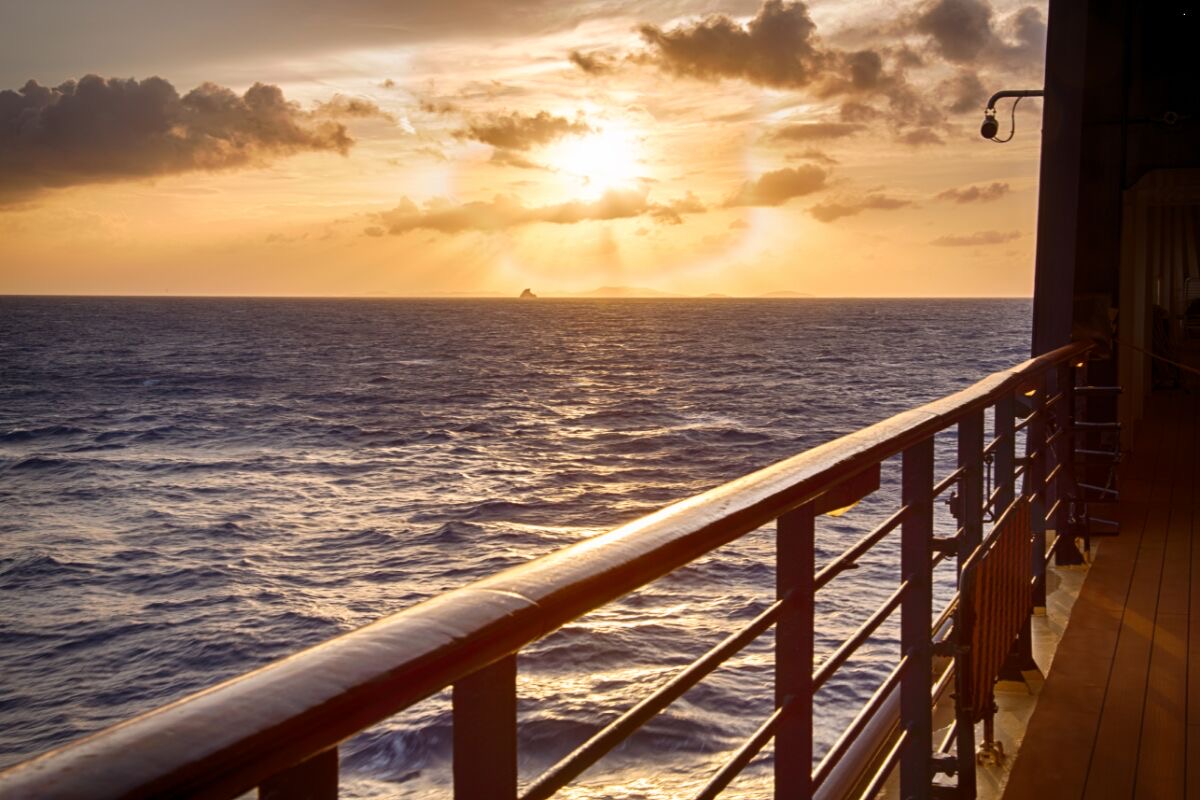 7 Key Tips for First-Time Cruisers: A Guide to Smooth Sailing